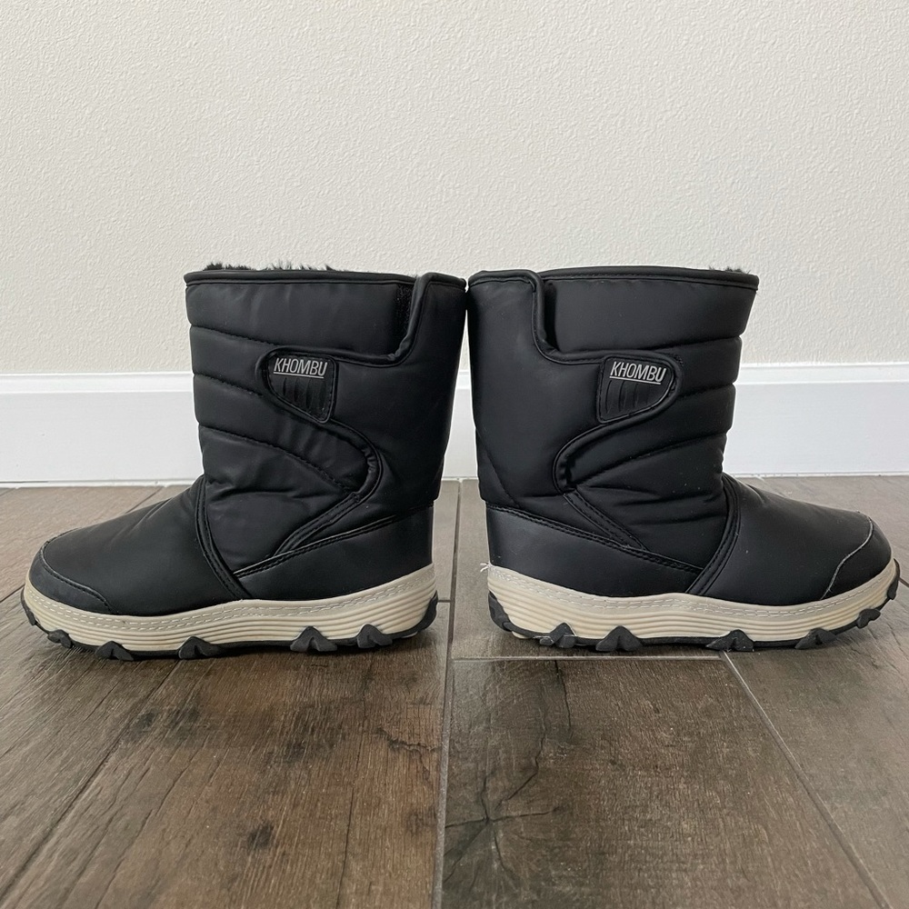 Khombu Unisex Slip On Black Snow Boots
